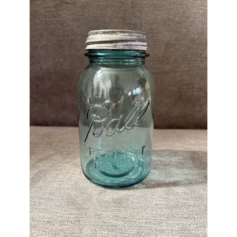 Vintage BALL MASON  Jar #4 Aqua Blue Zinc Lid Glass Bubbles‎ EUC